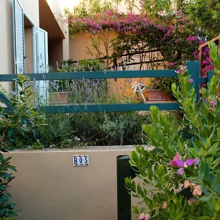 Semesterbostad Casa Gialla Costa Paradiso
