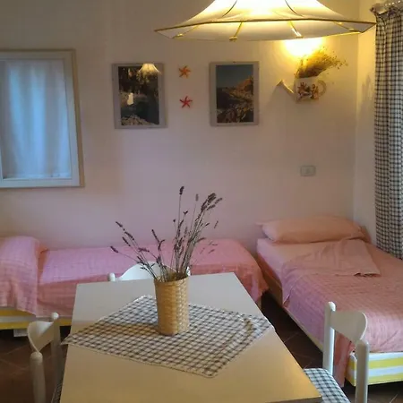 Casa Gialla Costa Paradiso